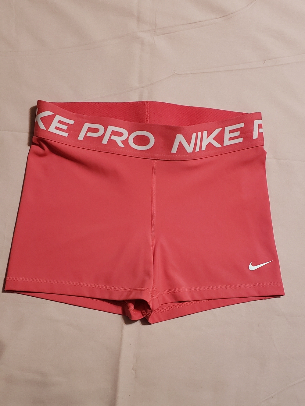 Nike Pro Dri-FIT 5" Training Shorts Women's Coral Pink Size M - Picture 2 of 3
